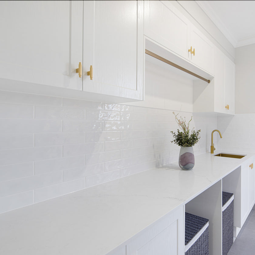 WAVE SUBWAY GLOSS WHITE TILE 75×300