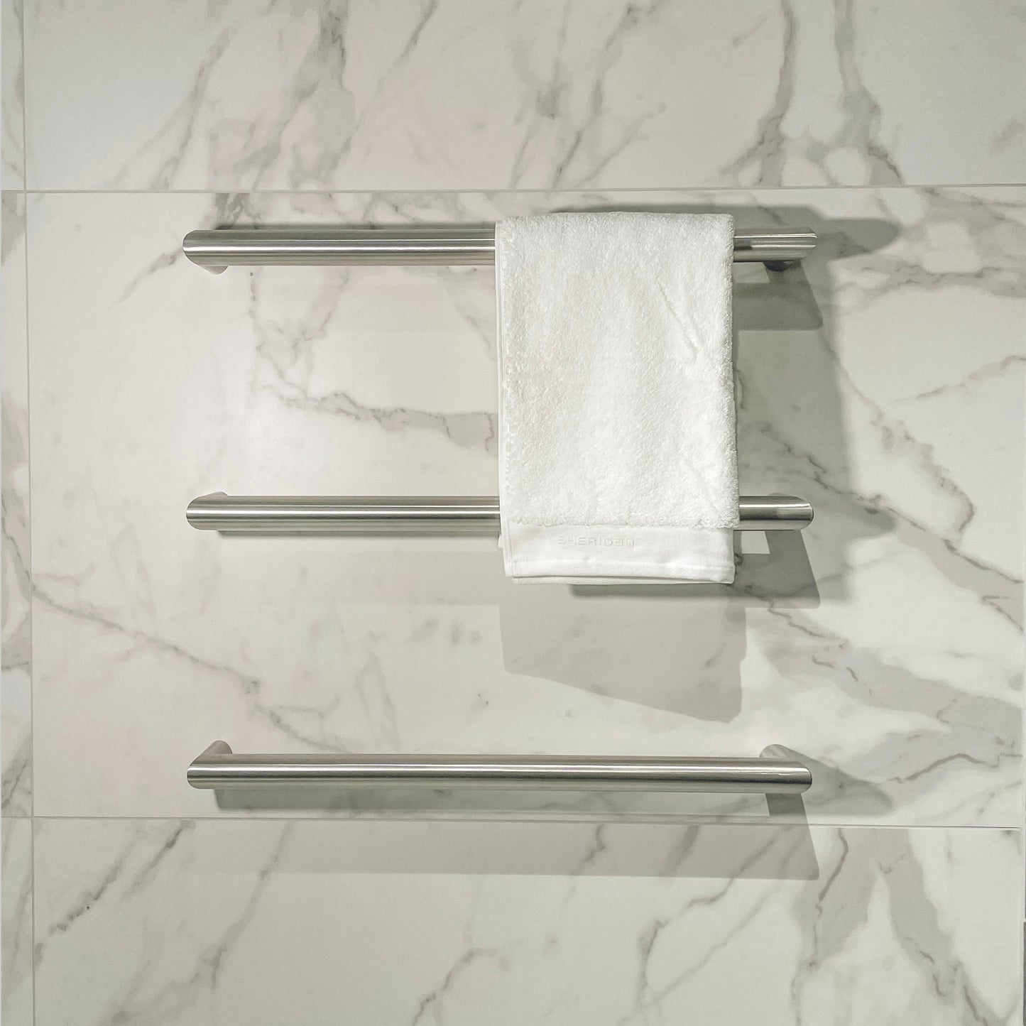 CODE ARC 482MM ROUND HEATED TOWEL RAIL CHROME