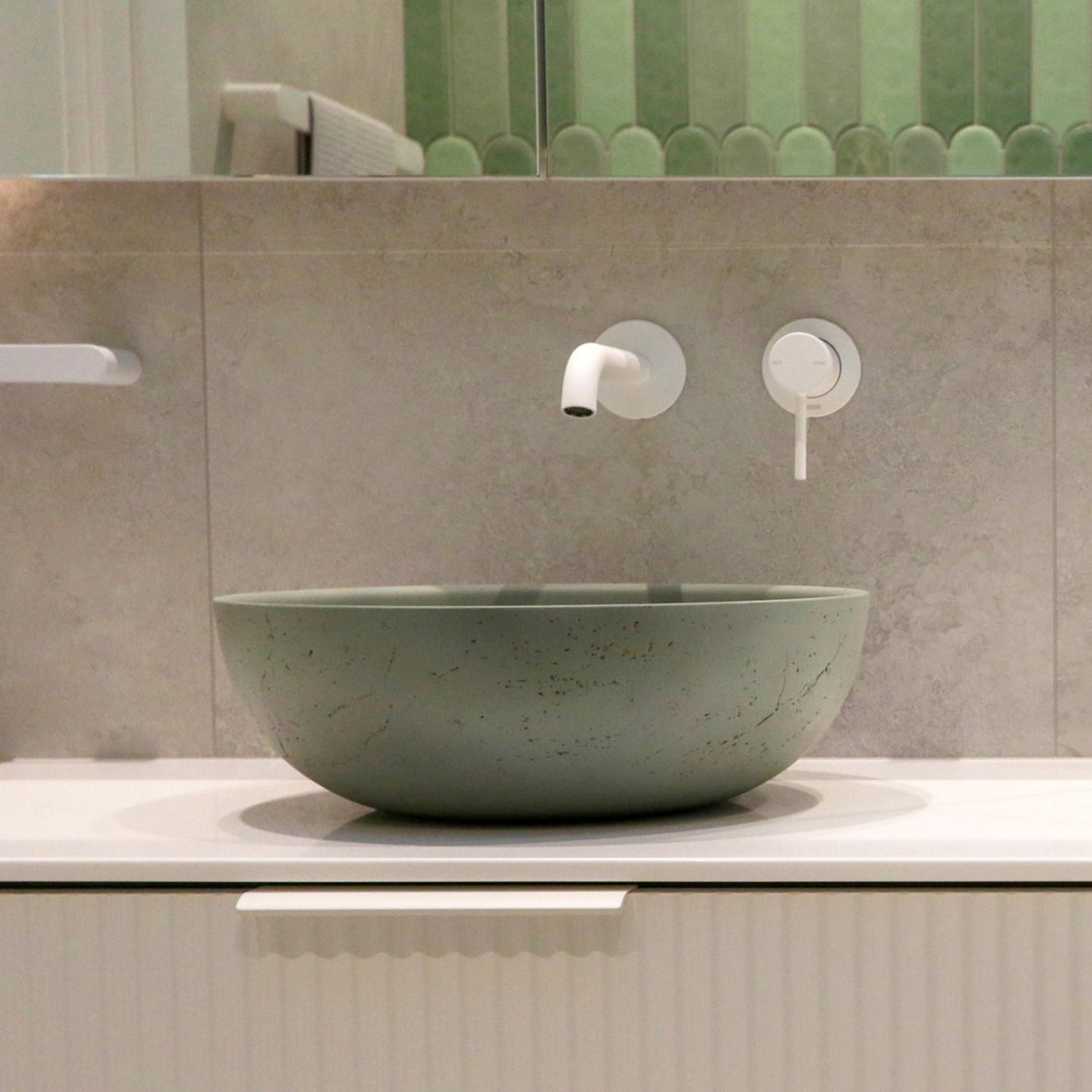 ROUND GREEN CONCRETE BATHROOM BASIN