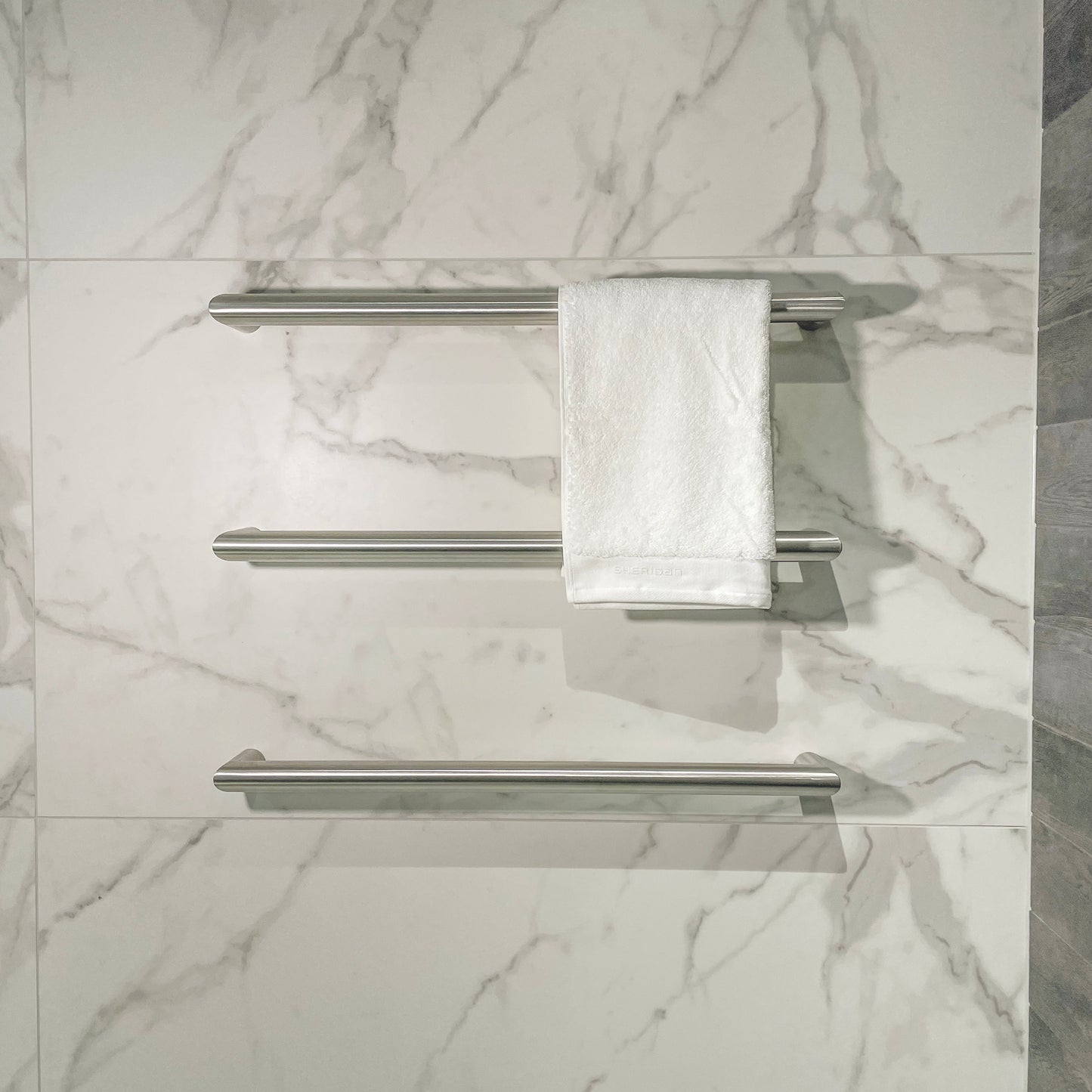 ARC ROUND 632MM HEATED TOWEL RAILS - 8 COLOURS
