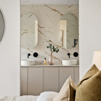GOLD CALACATTA ELCHE VAGLI MATTE INTERNAL TILE 600×600