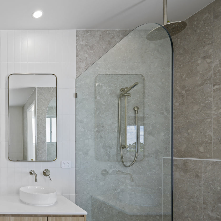 NATURAL CEPPO PEARL STONE IN OUT TILE 600×600