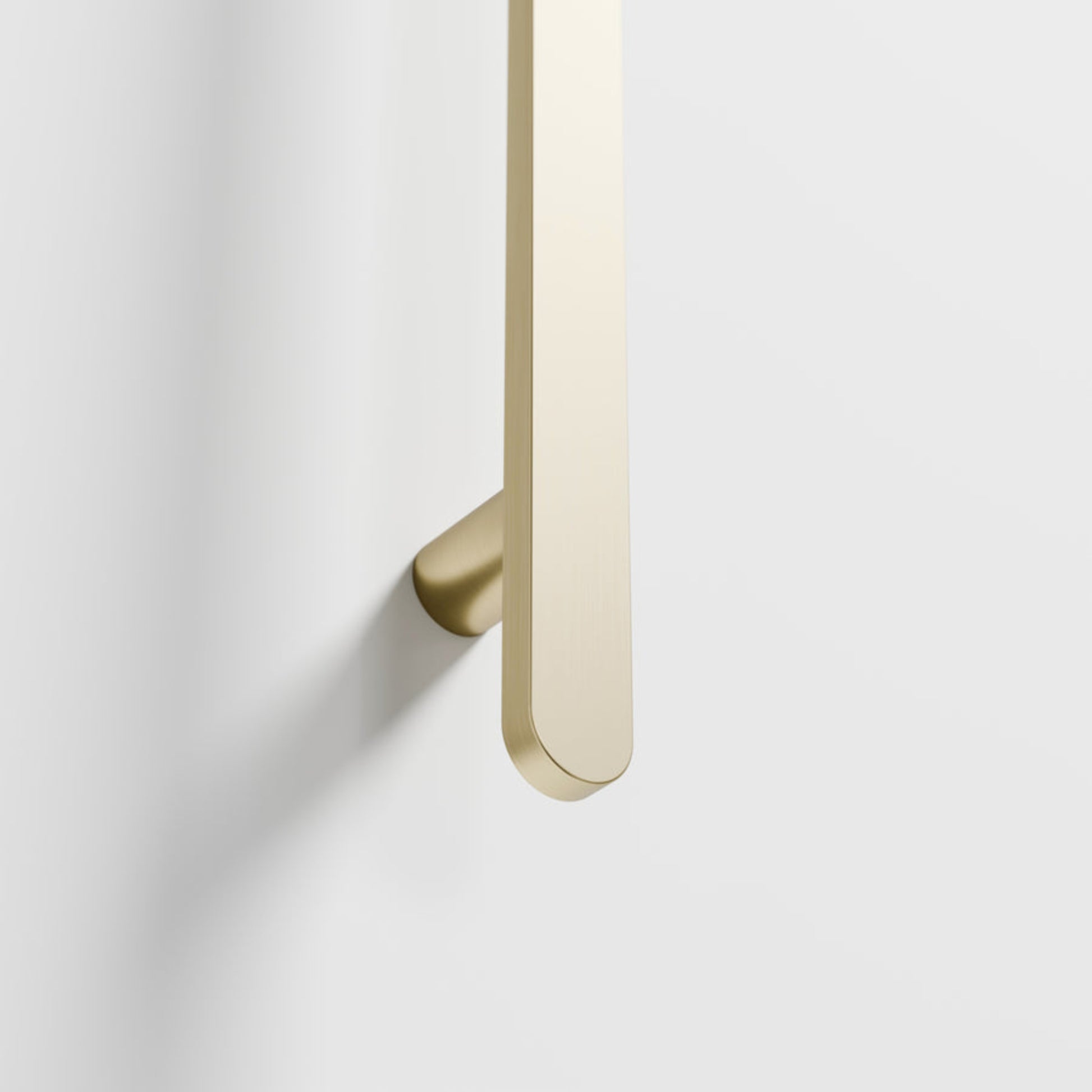 CODE LINEARE 850 VERTICAL HEATED TOWEL RAIL