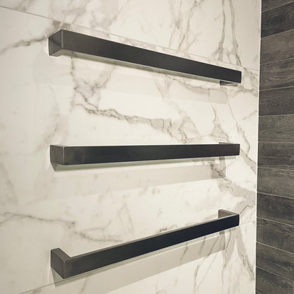 SINGLE BAR HEATED TOWEL RAIL 620 GUNMETAL