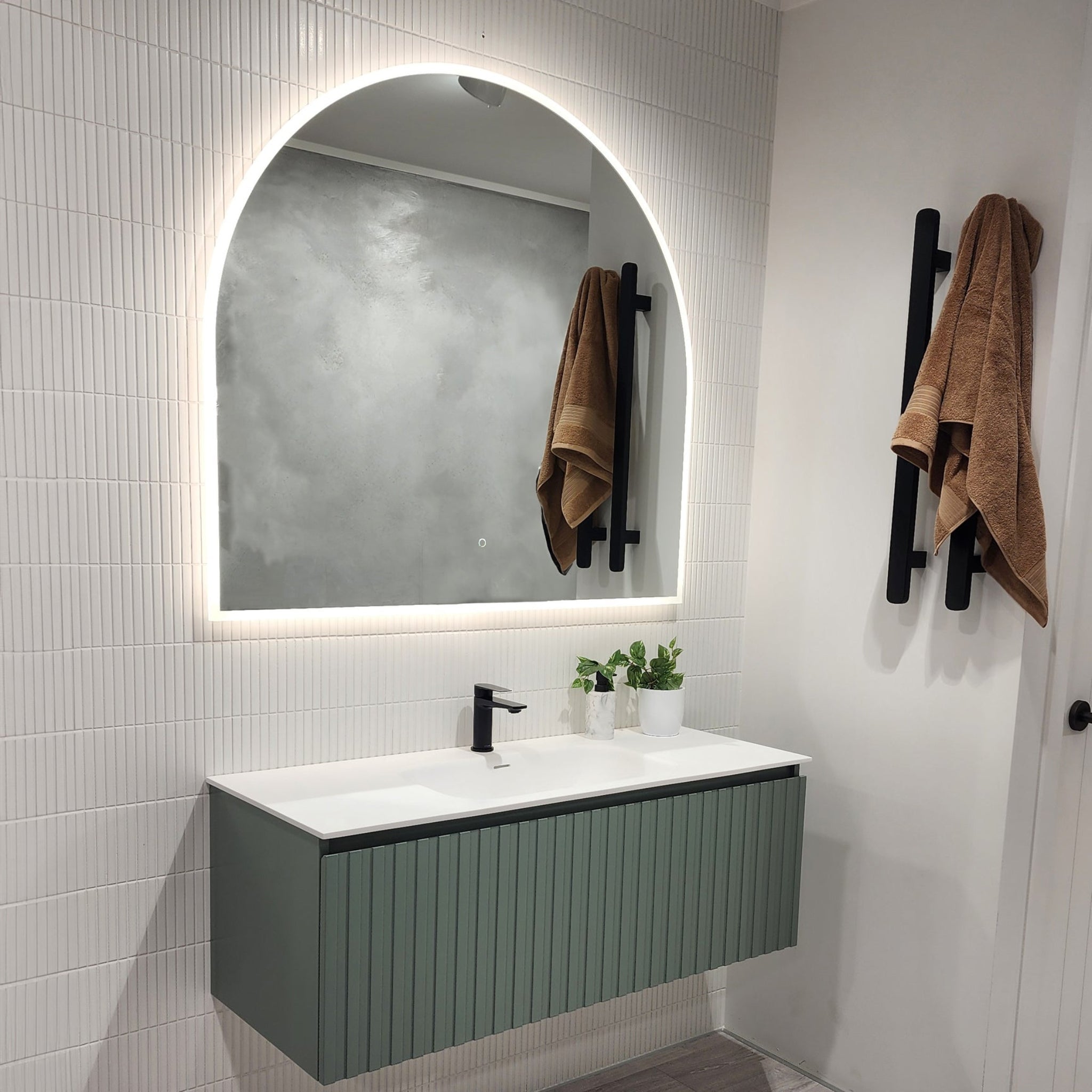 CODE SOLACE ARCH 1200 LED BATHROOM MIRROR
