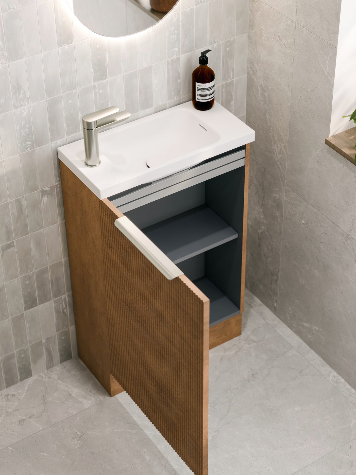 LINEARE_PILLAR_FLOORSTANDING_550_VANITY