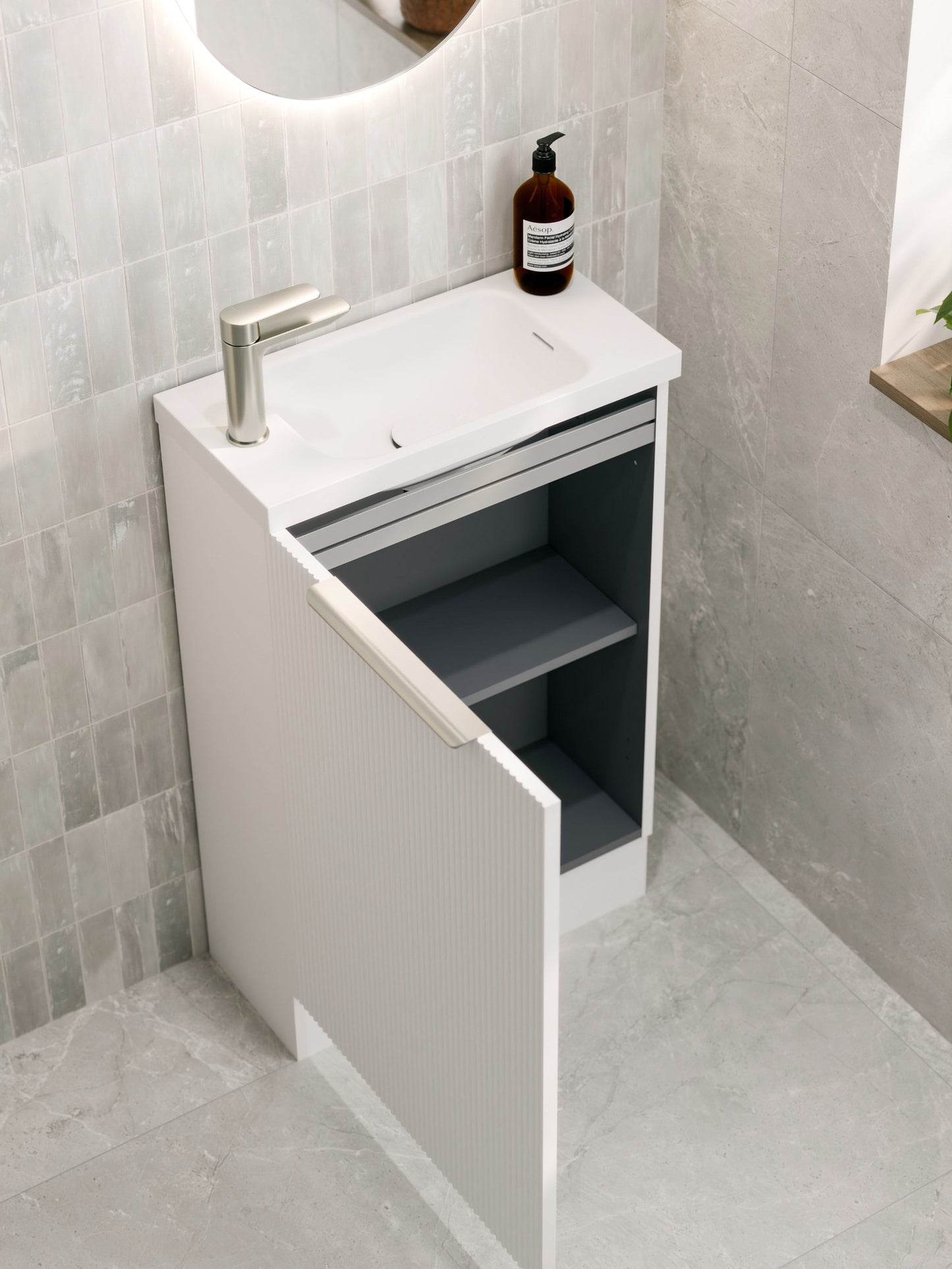 LINEARE_PILLAR_FLOORSTANDING_550_VANITY